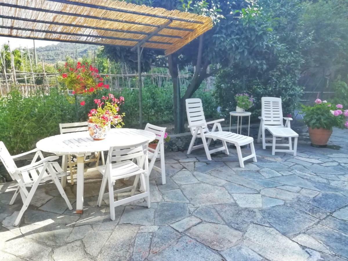 La Casa Dei Due Aranci Villa Албисола Супериоре Екстериор снимка